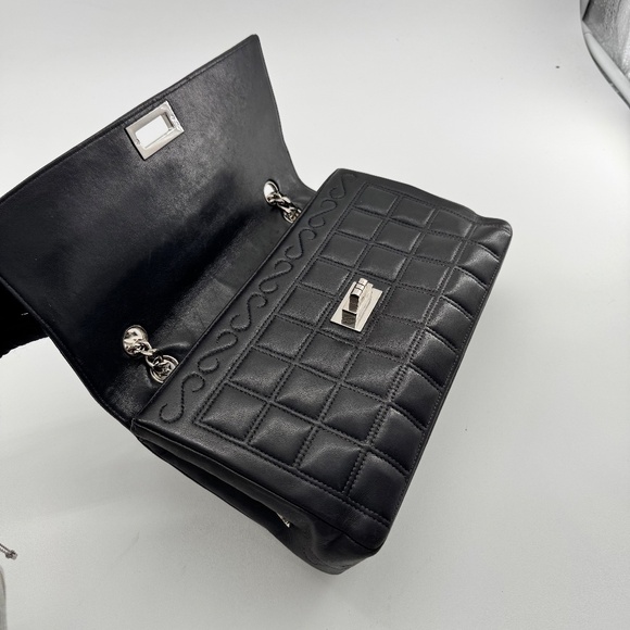 Chanel 2.55 - Picture 10 of 16